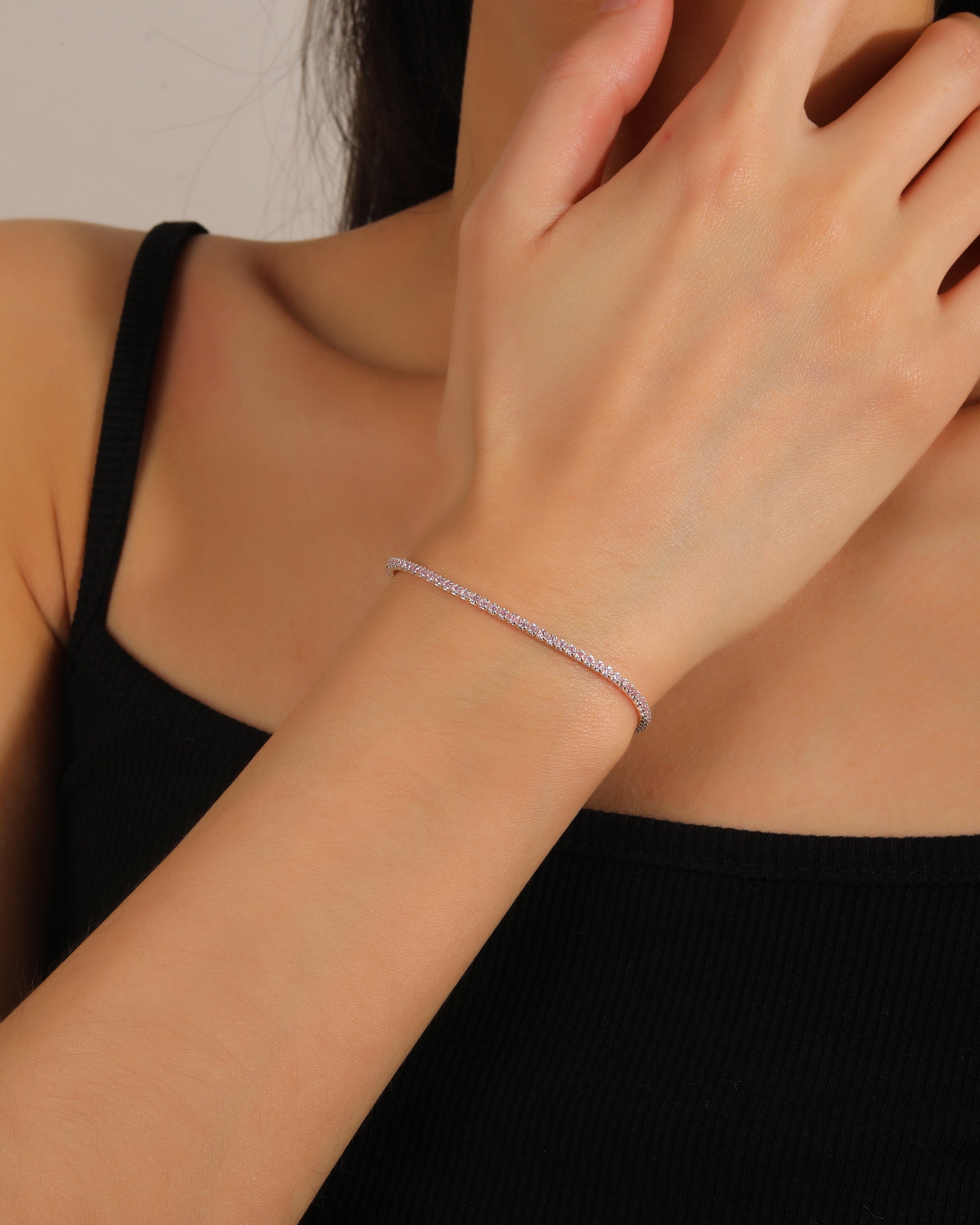 Pulsera tenis 1.5mm con circonia redonda de color 17+3cm en plateado