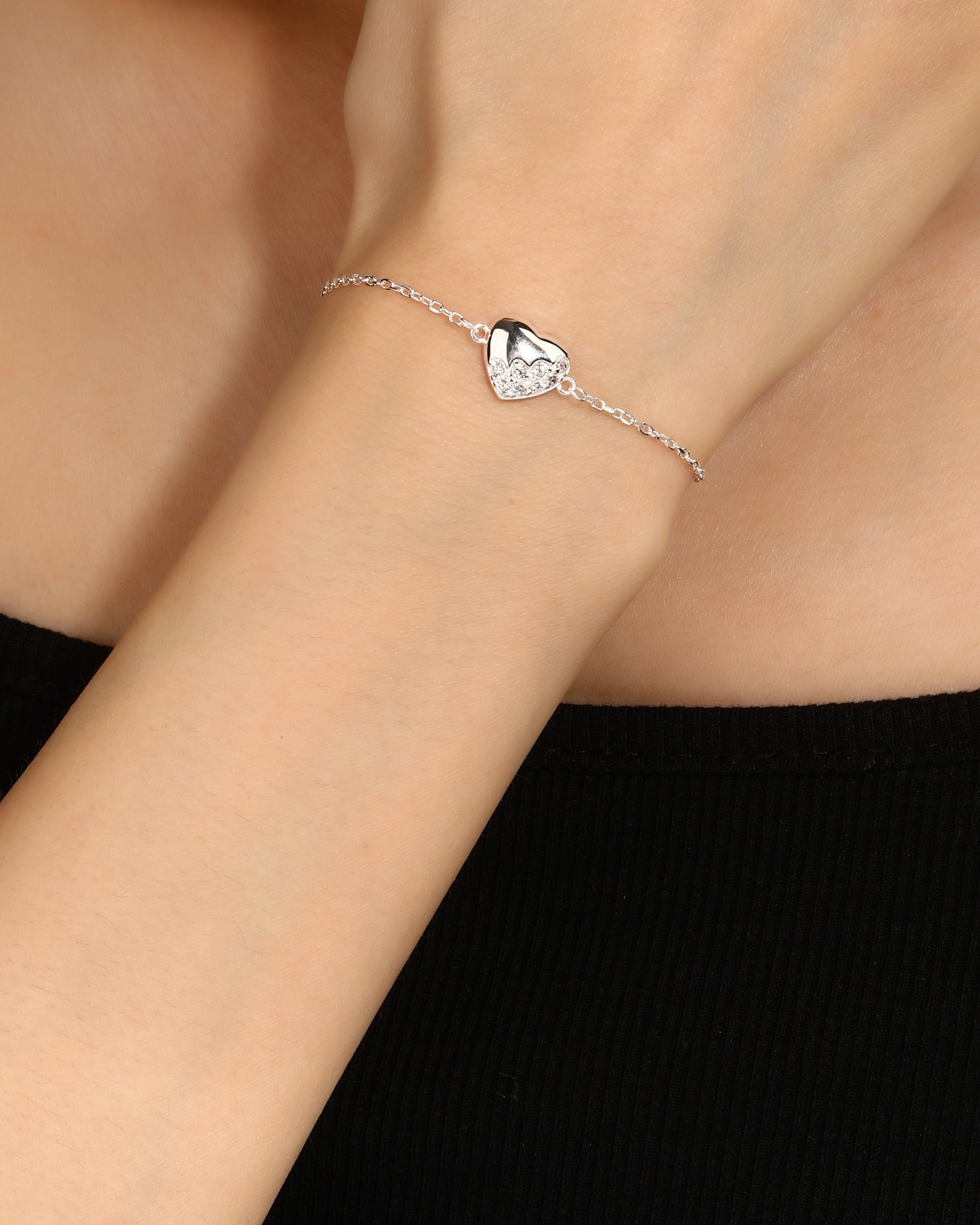 Pulsera sencilla de corazon con circonia blanca 17+3cm en plateado