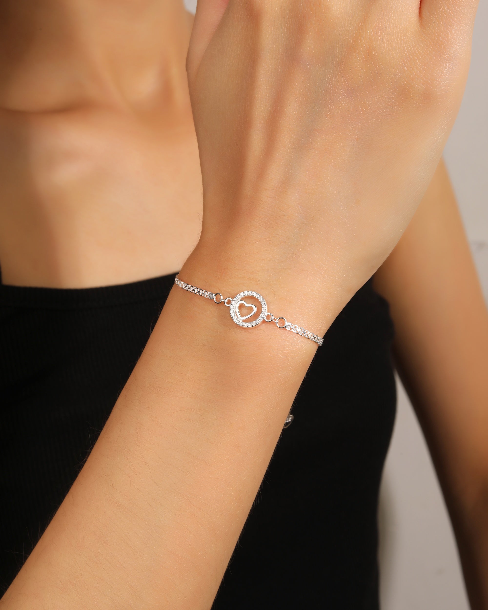 Pulsera sencilla de corazon con circonia blanca 17+3cm en plateado