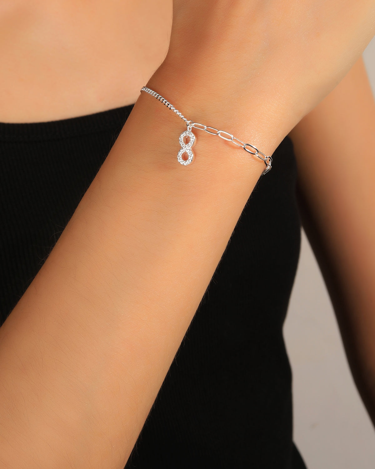Pulsera de infinito con circonia 17+3cm en plateado