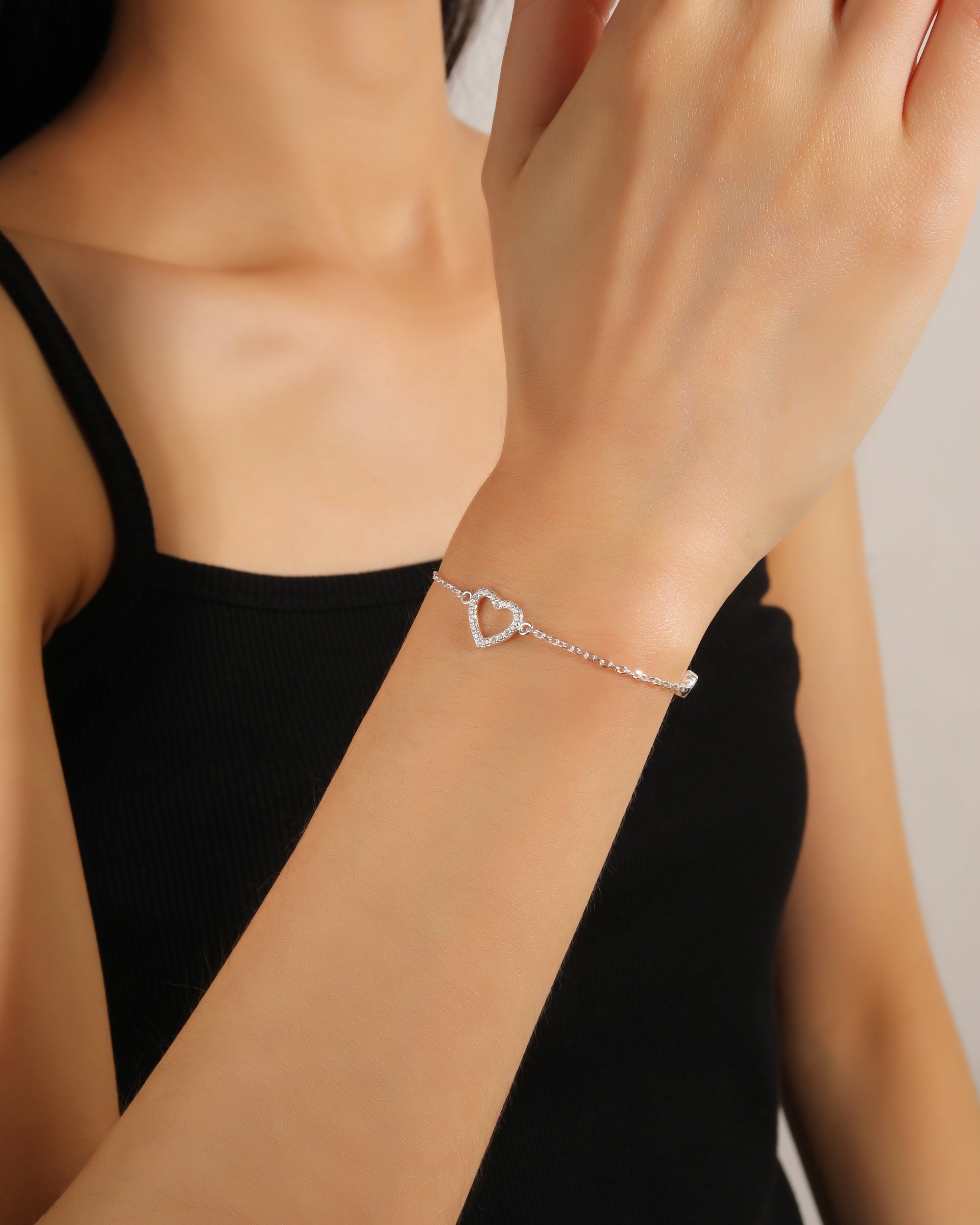 Pulsera sencilla de corazon con circonia blanca 17+3cm en plateado