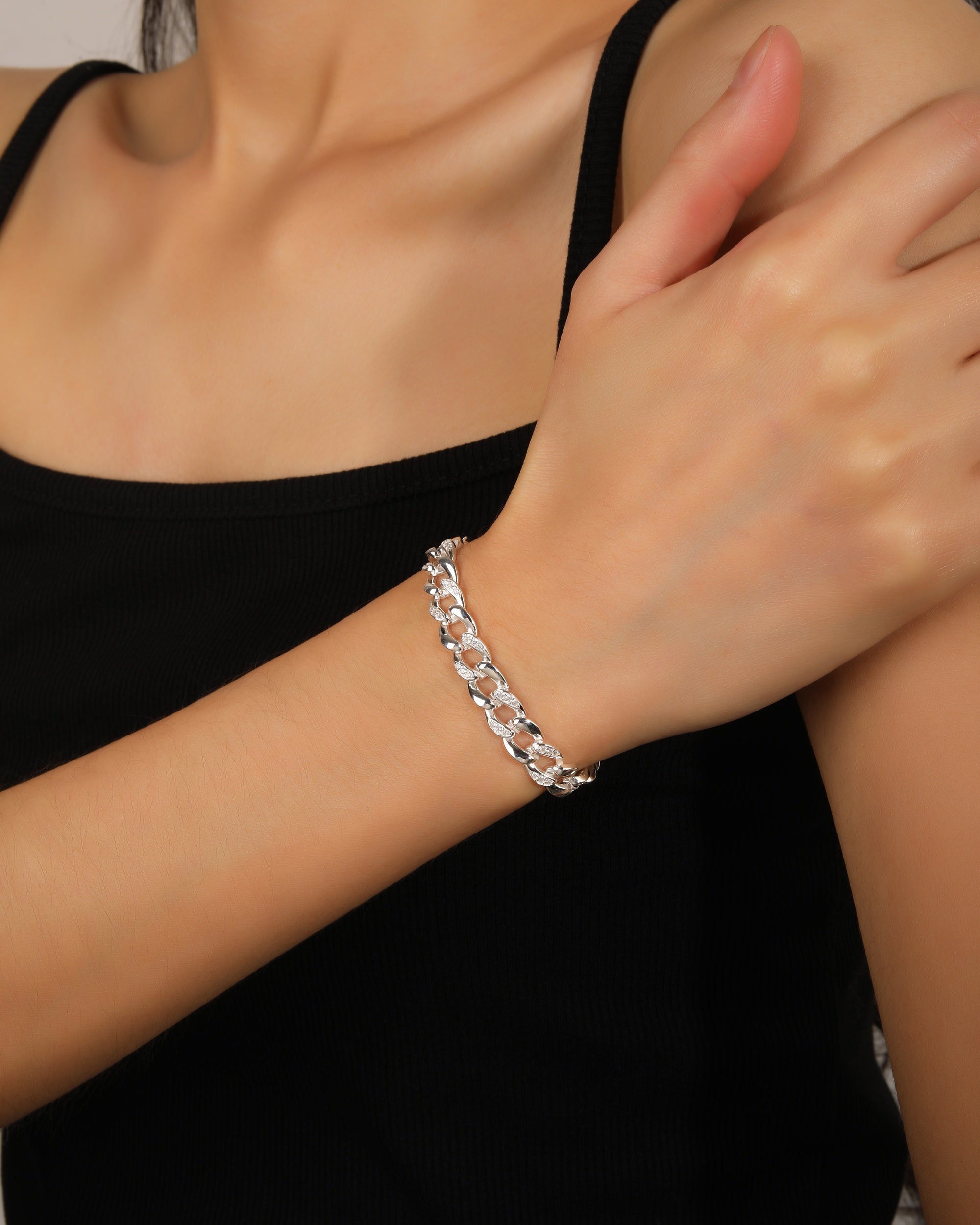 Pulsera barbada 1x1 con circonia blanca 17+3cm en plateado