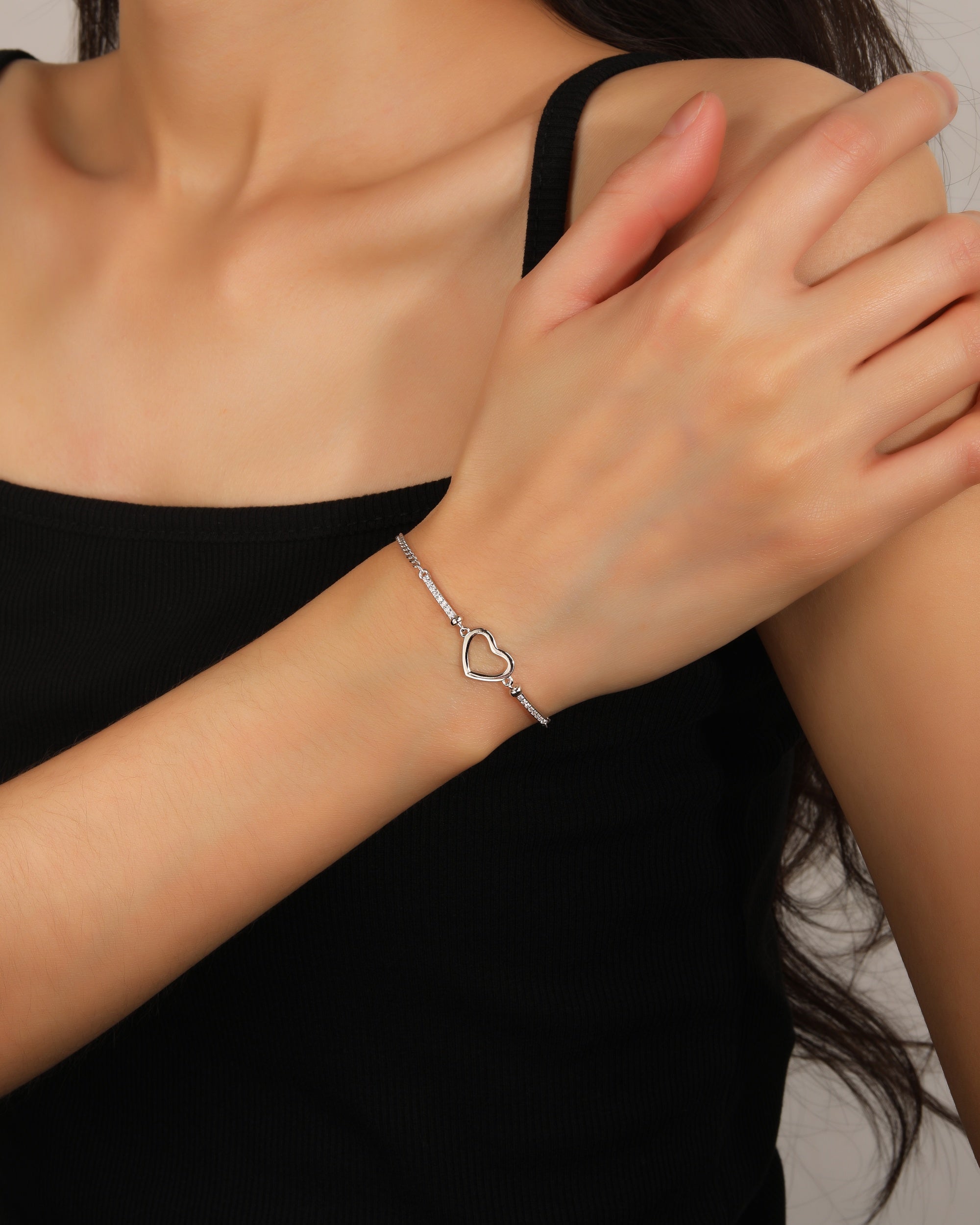 Pulsera sencilla de corazon con circonia blanca 17+3cm en rodizado