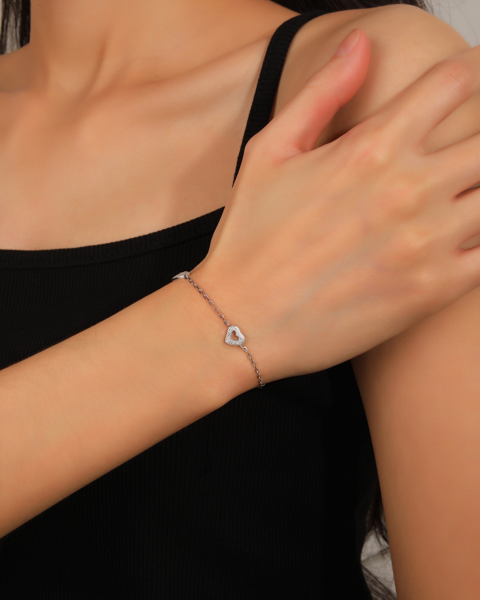 Pulsera sencilla de corazones con circonia blanca 17+3cm en rodizado