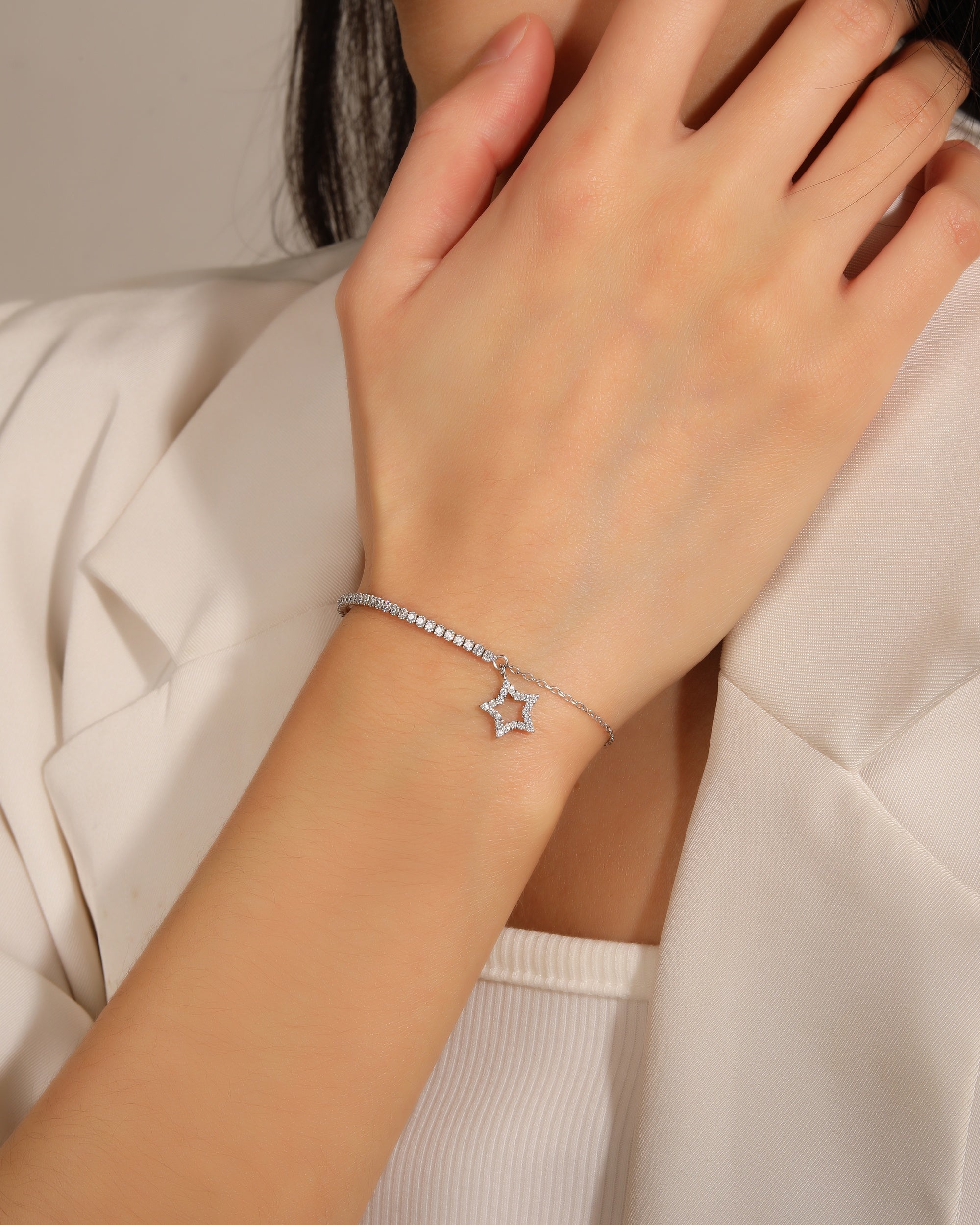 Pulsera tenis de 1.5mm con estrella y circonia blanca 17+3cm en rodizado