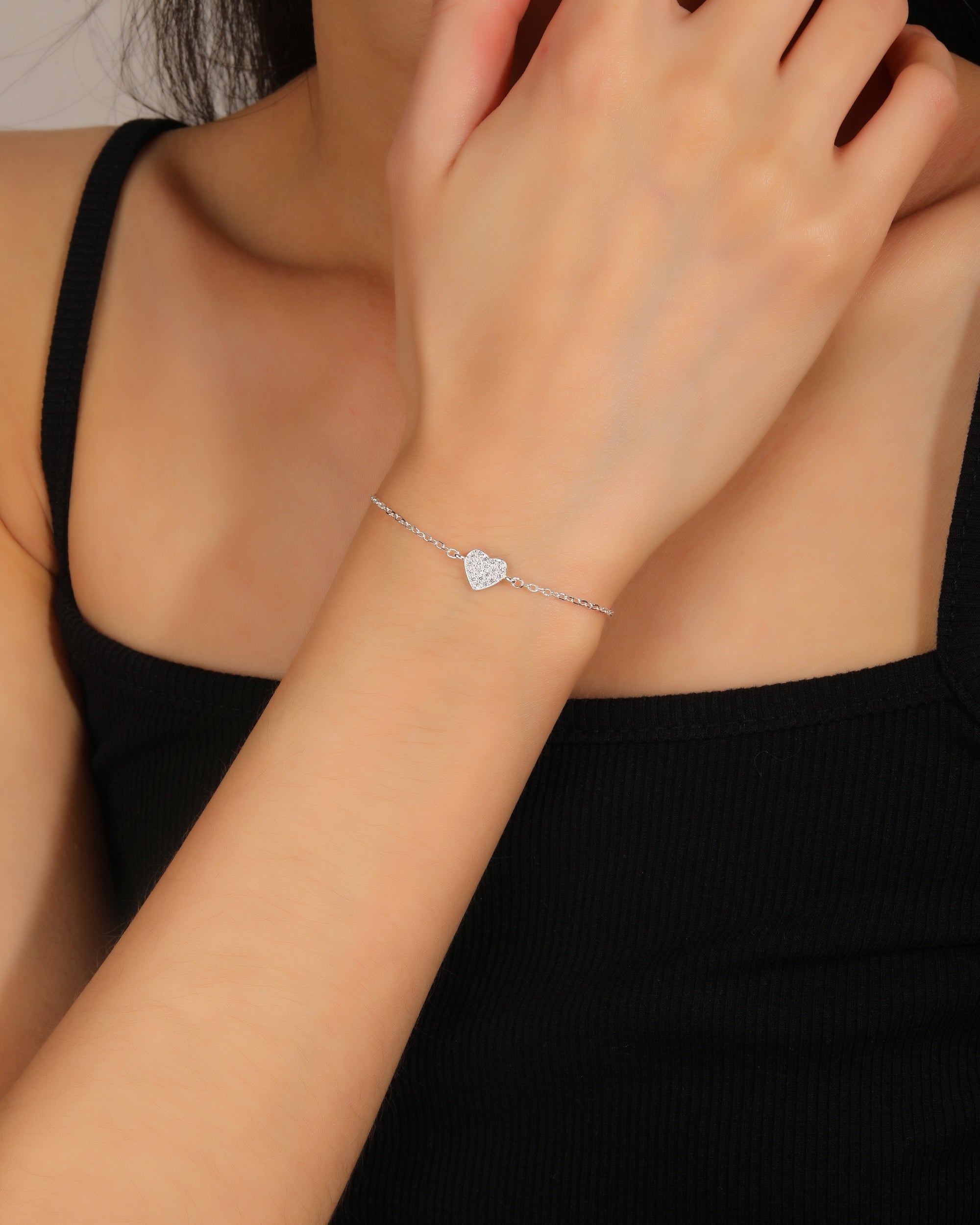 Pulsera sencilla de corazon con circonia blanca 17+3cm en plateado