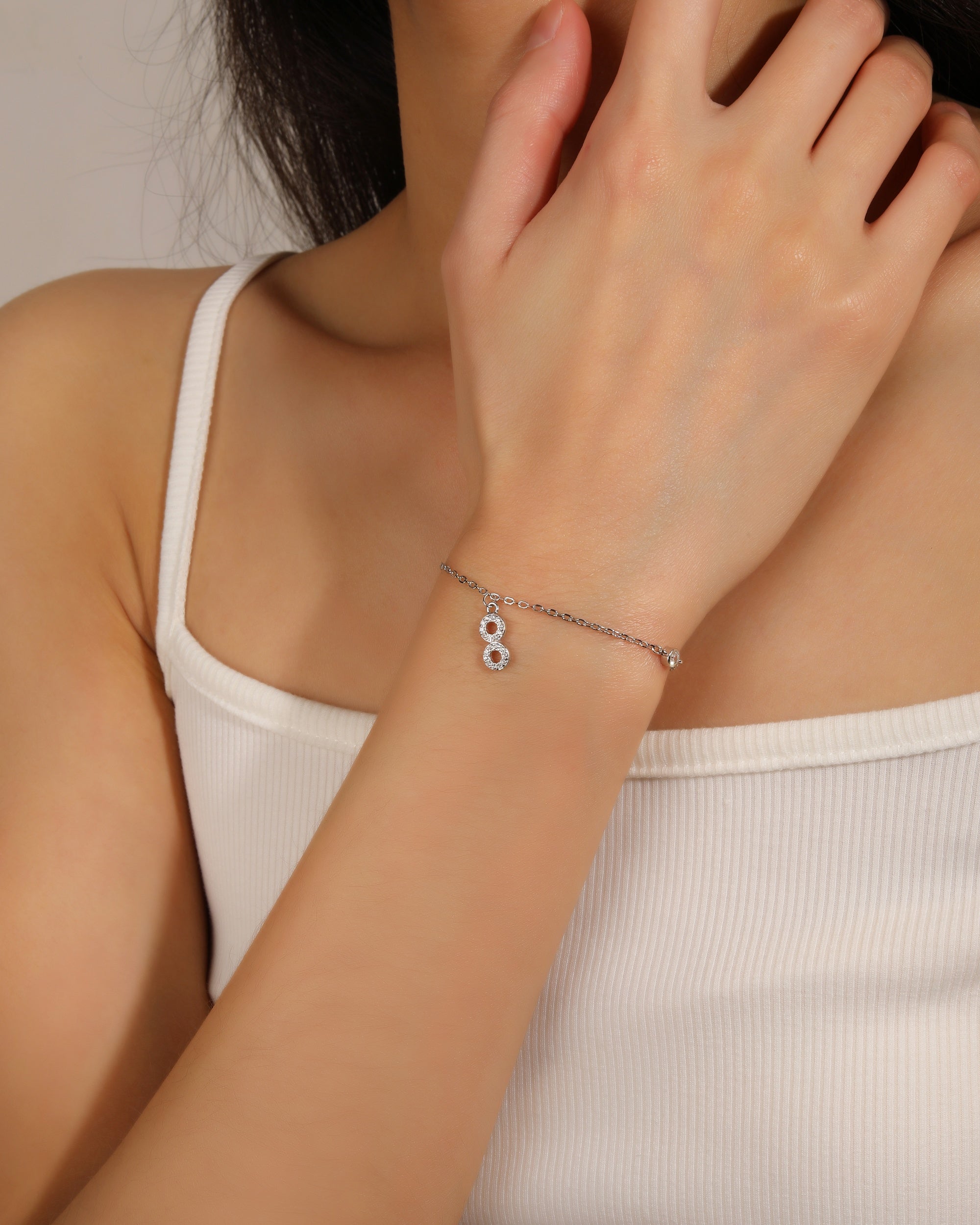 Pulsera sencilla de infinito con circonia blanca 17+3cm en rodizado