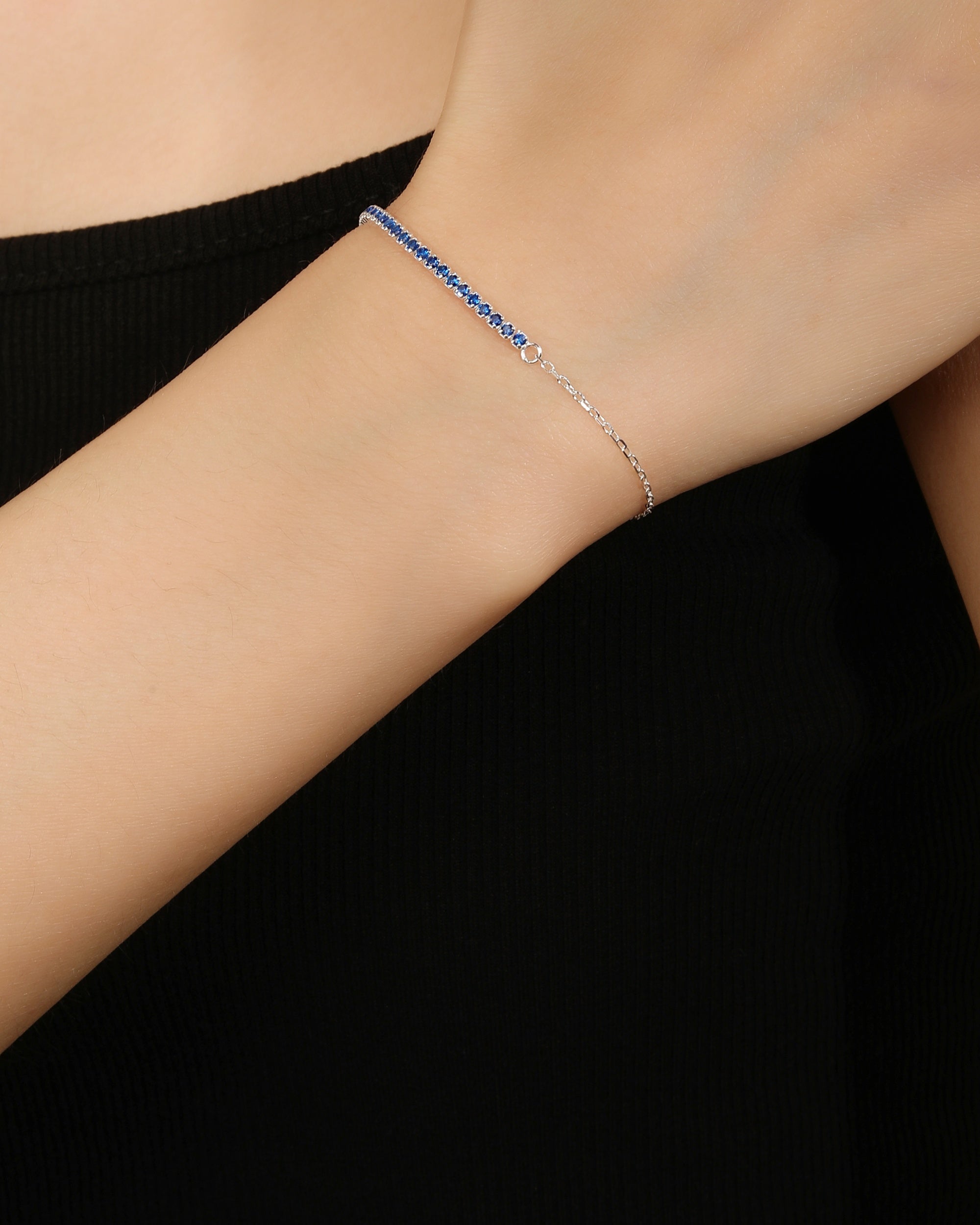 Pulsera de tenis 1.5mm con circonia de color 17+3cm en plateado