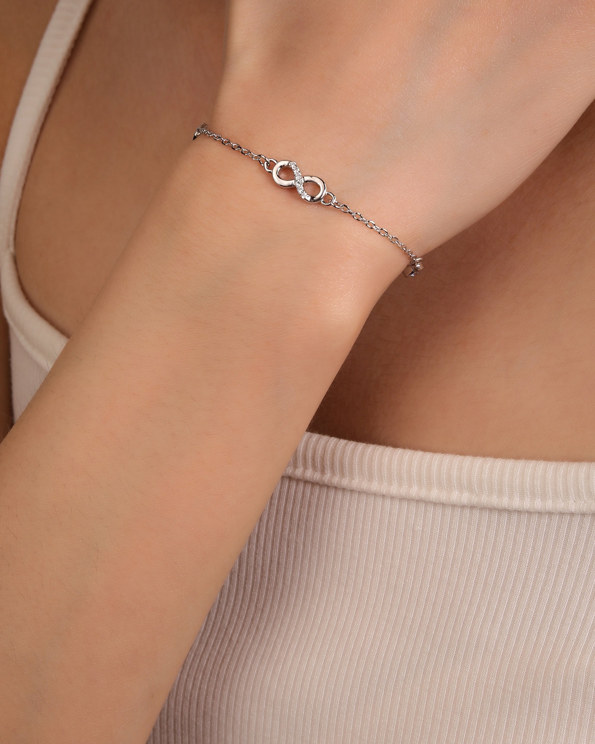 Pulsera sencilla de infinito con circonia blanca 17+3cm en rodizado