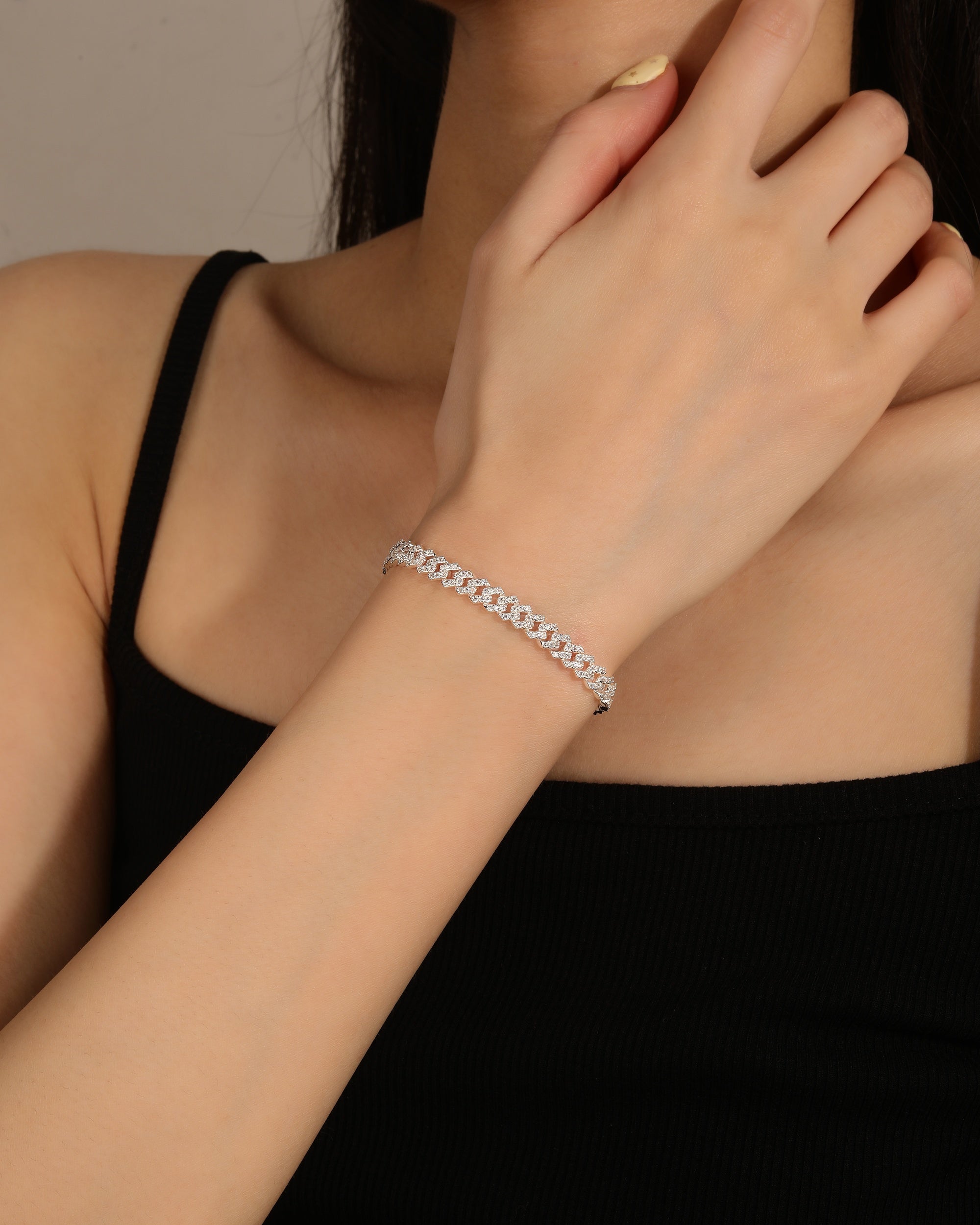 Pulsera cubana con circonia blanca de 18cm en plateado