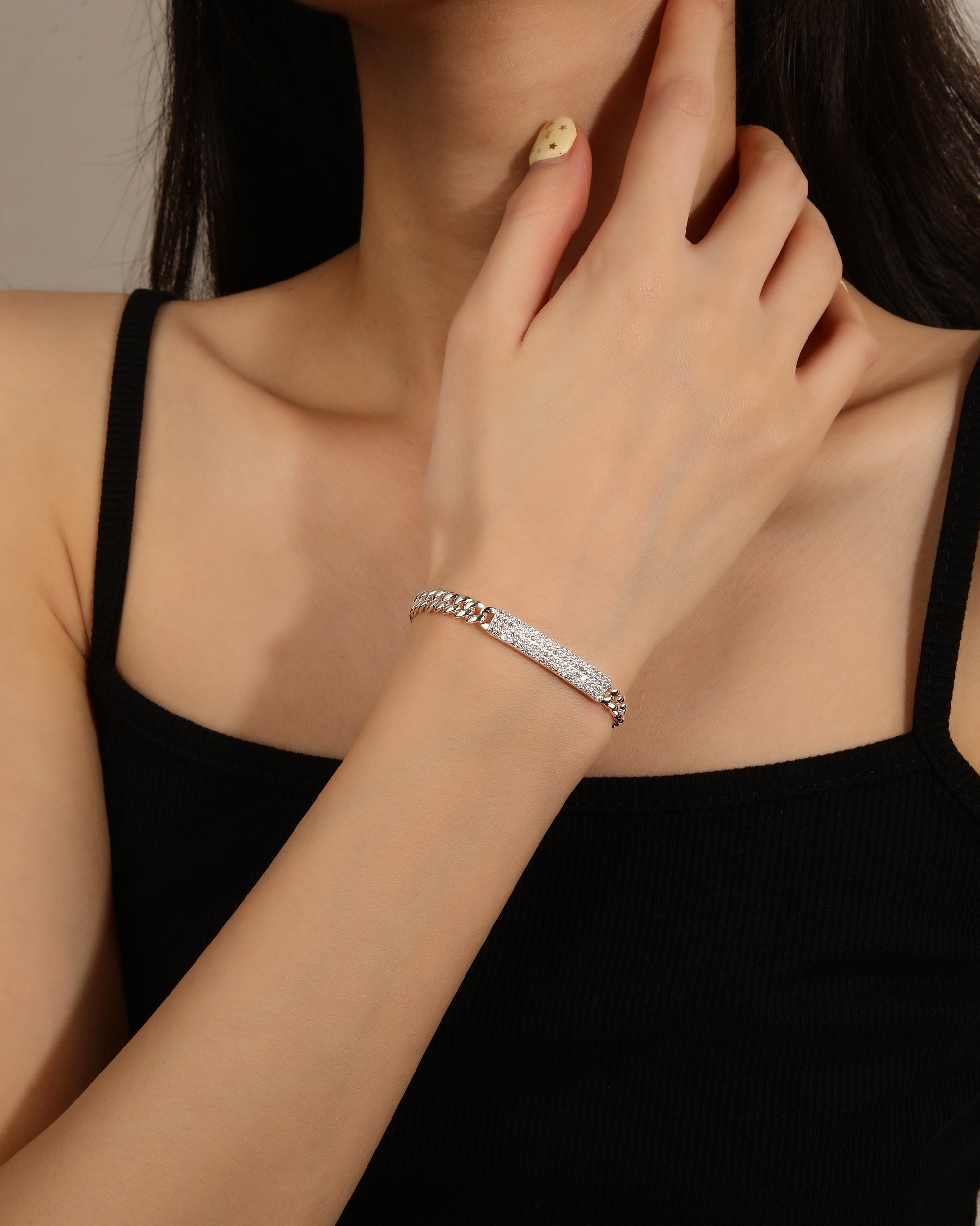 Pulsera cubana con circonia blanca de 18cm en plateado