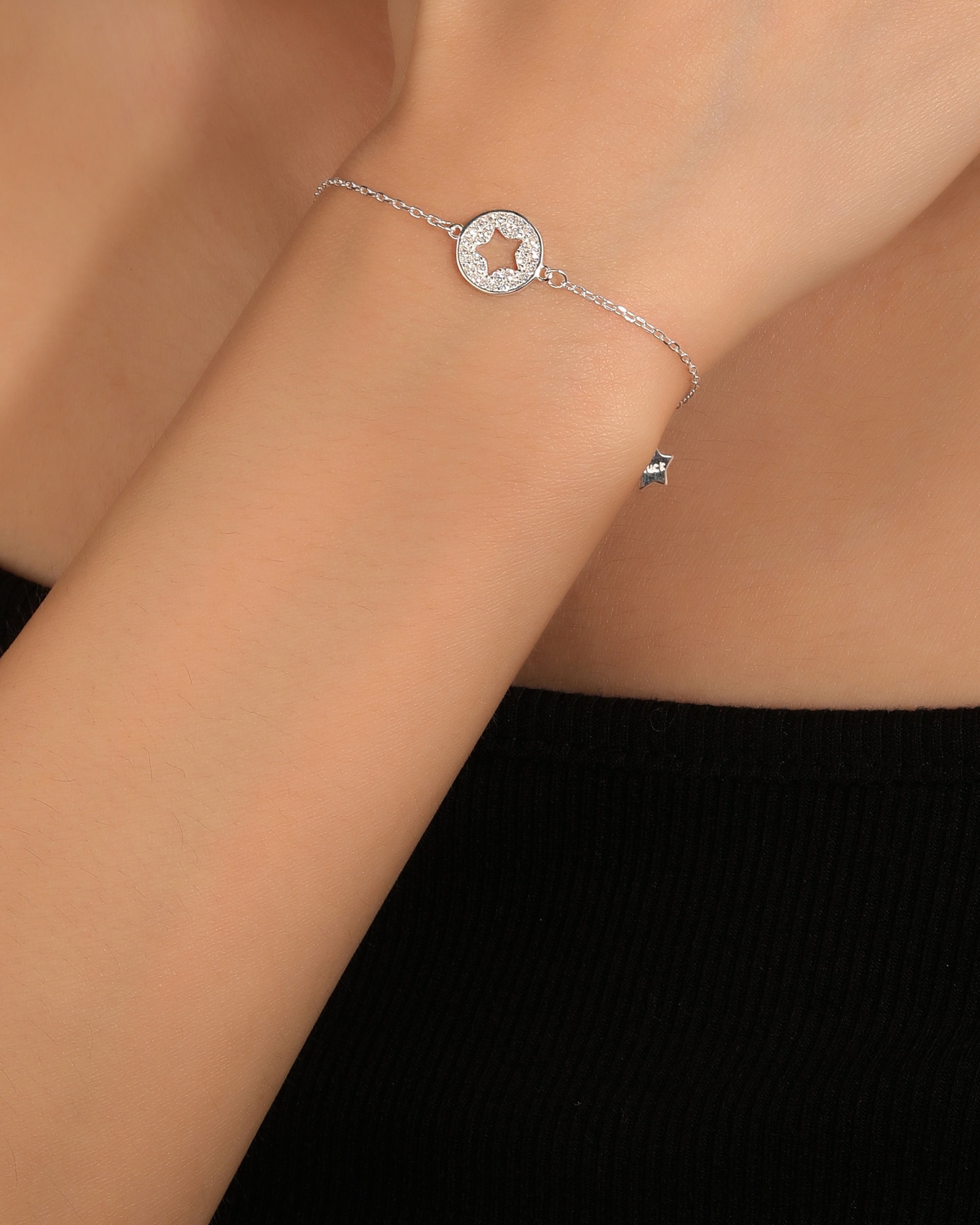 Pulsera sencilla de estrella con circonia blanca 17+3cm en plateado