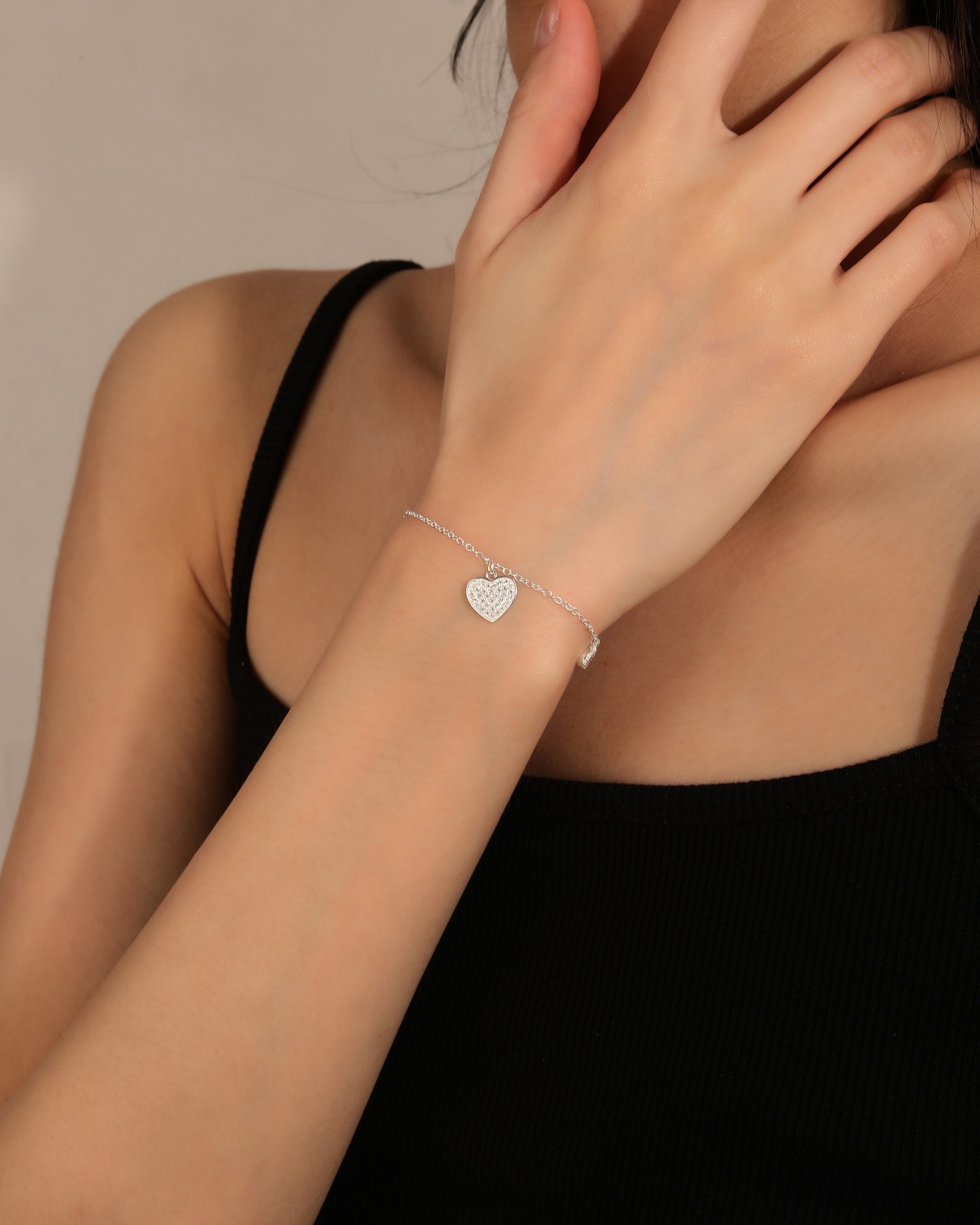 Pulsera de corazon con circonia blanca de 17+3cm en plateado