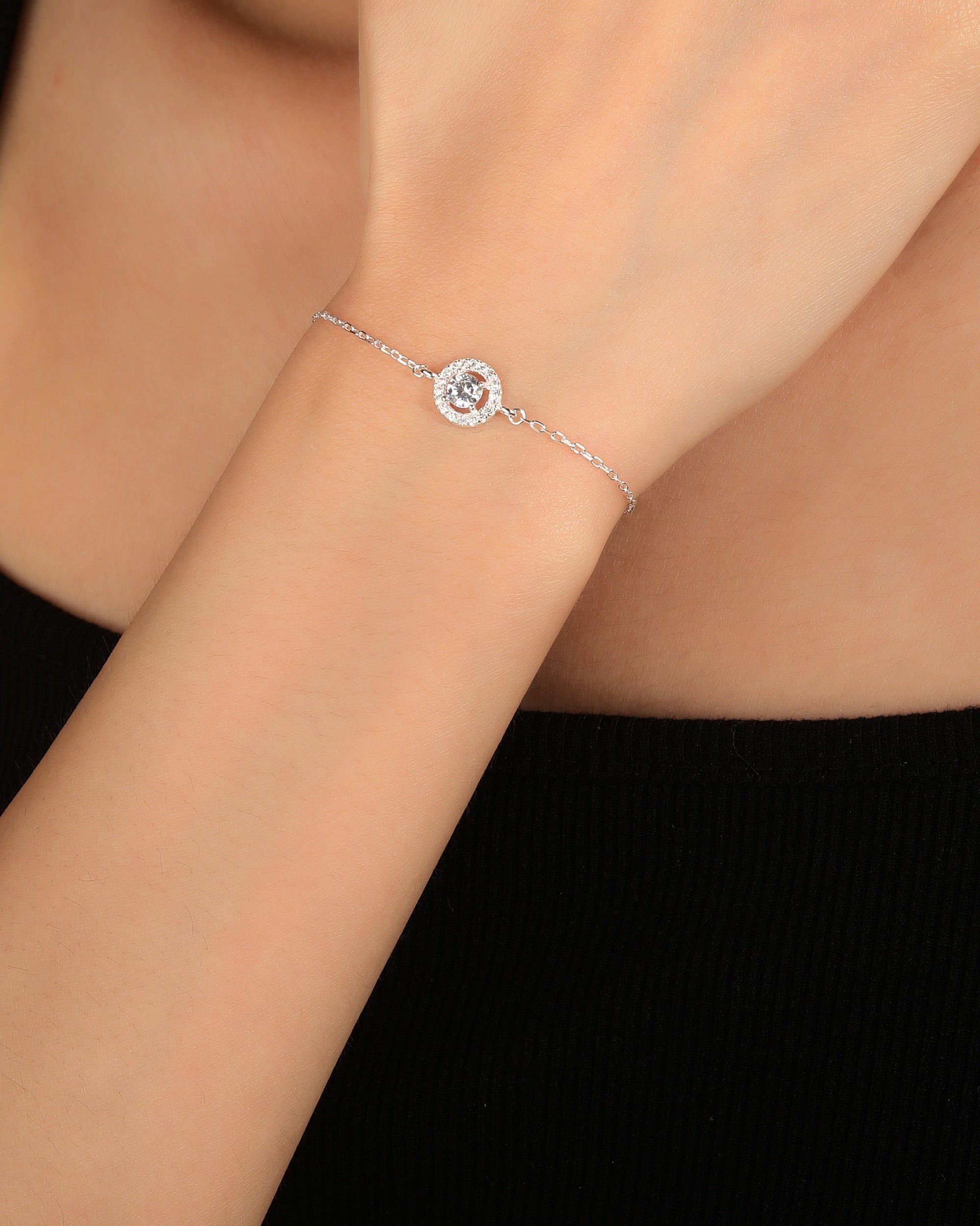 Pulsera sencilla de circulo halo con circonia blanca 17+3cm en plateado