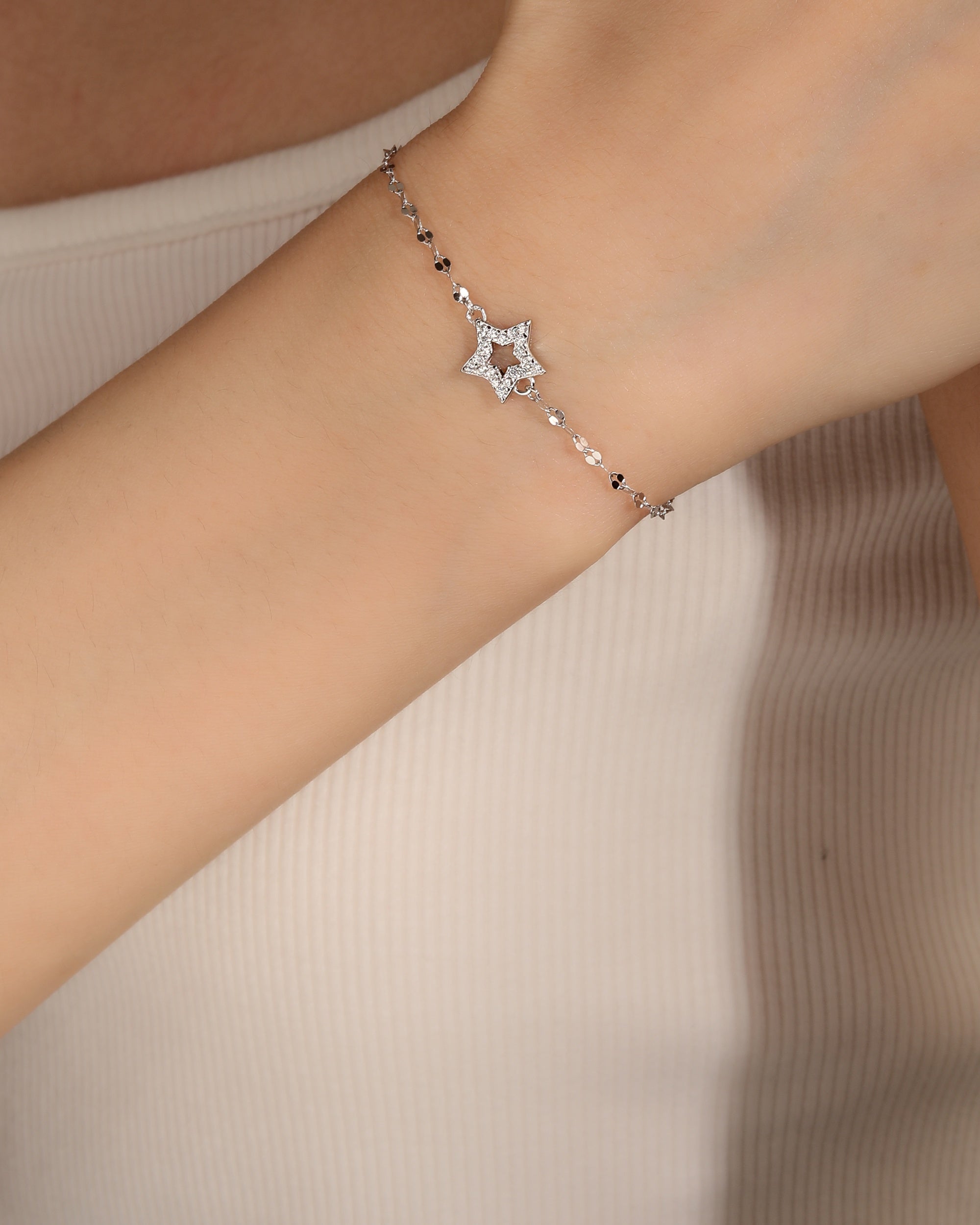 Pulsera sencilla de estrella con circonia blanca 17+3cm en rodizado