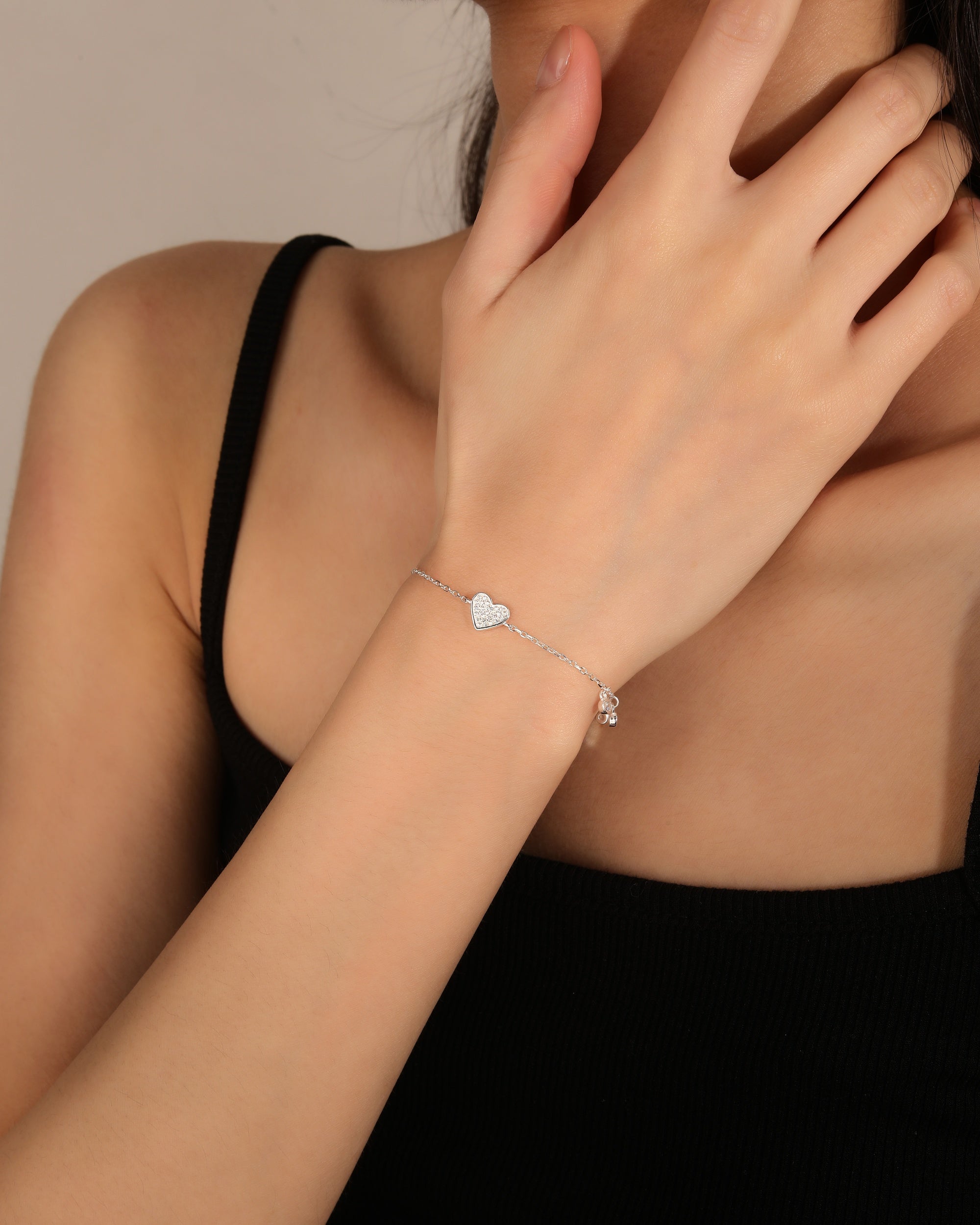 Pulsera de corazon con circonia blanca de 17+3cm en plateado