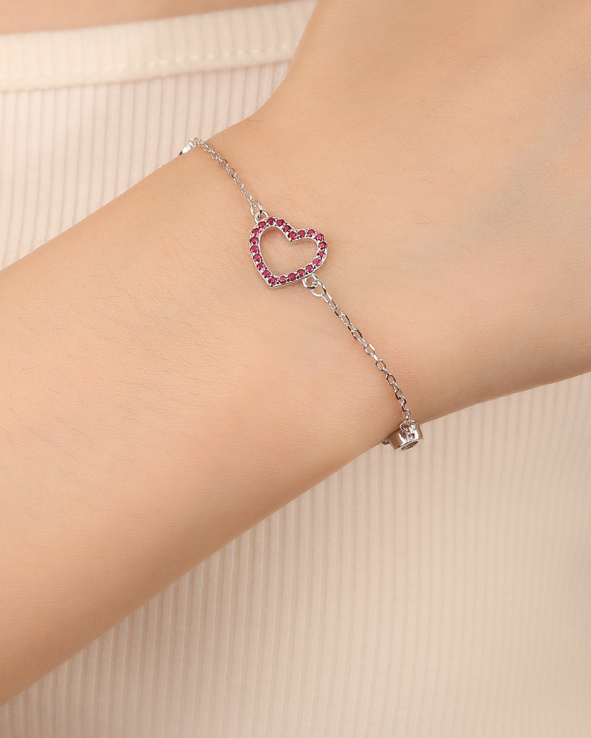 Pulsera sencilla de corazón con circonia 17+3cm en rodizado