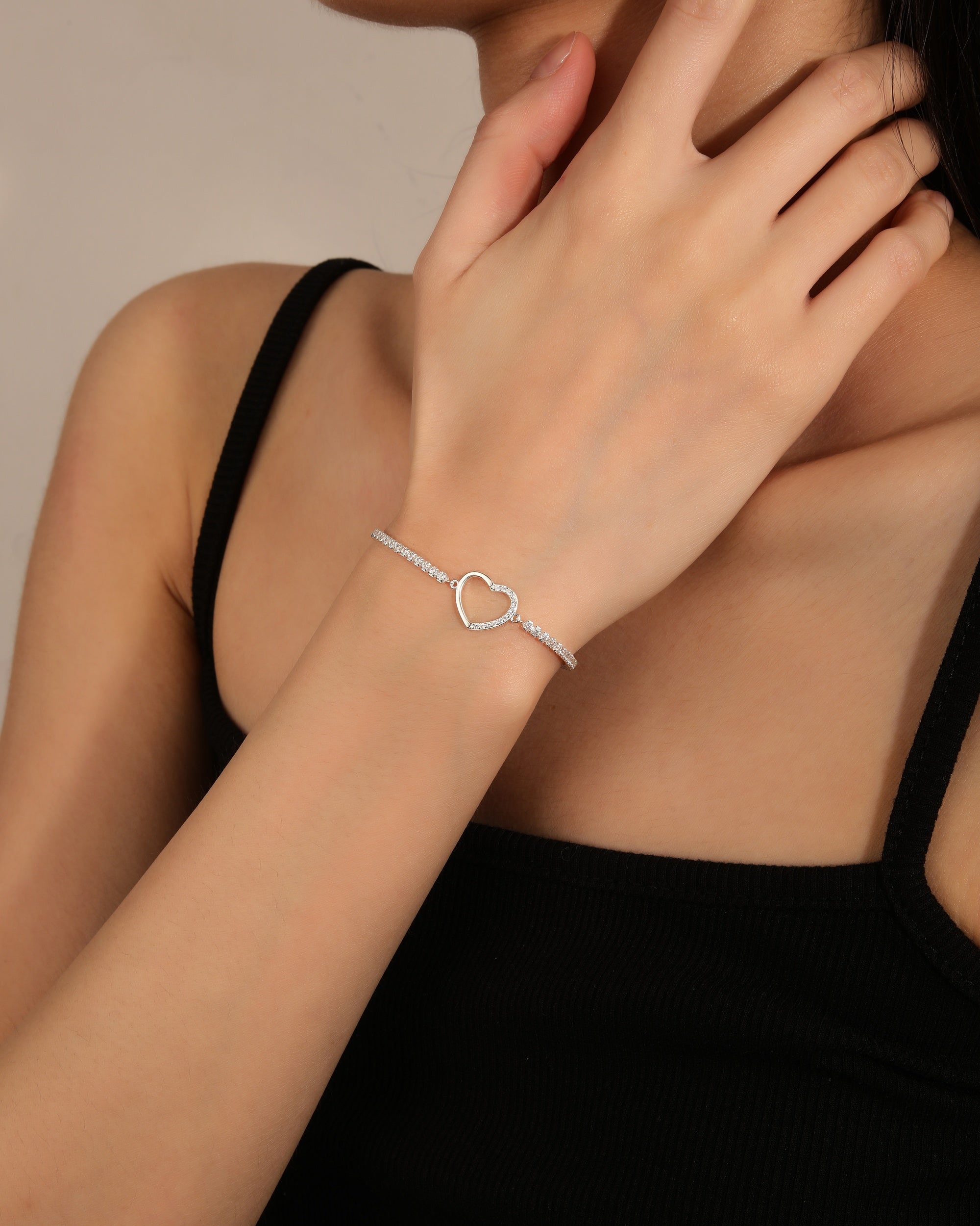 Pulsera tenis de corazon con circonia blanca de 17+3cm en plateado